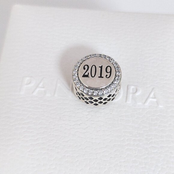 Pandora New York City NYC Gay Pride Rainbow Liberty Bead Moments Charm S925 ALE - Picture 3 of 8